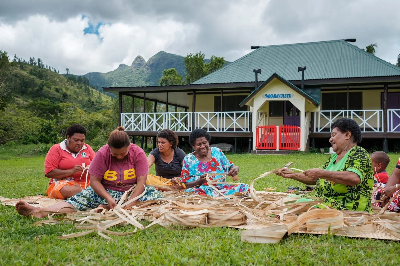 Lumbar Pillow Cover - Laubu Levu Print (23)